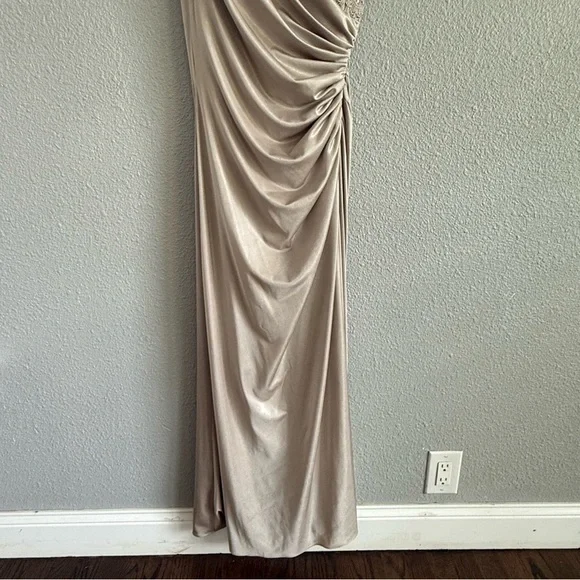 Adrianna Papell Gown Size 12 EUC - Picture 4 of 8